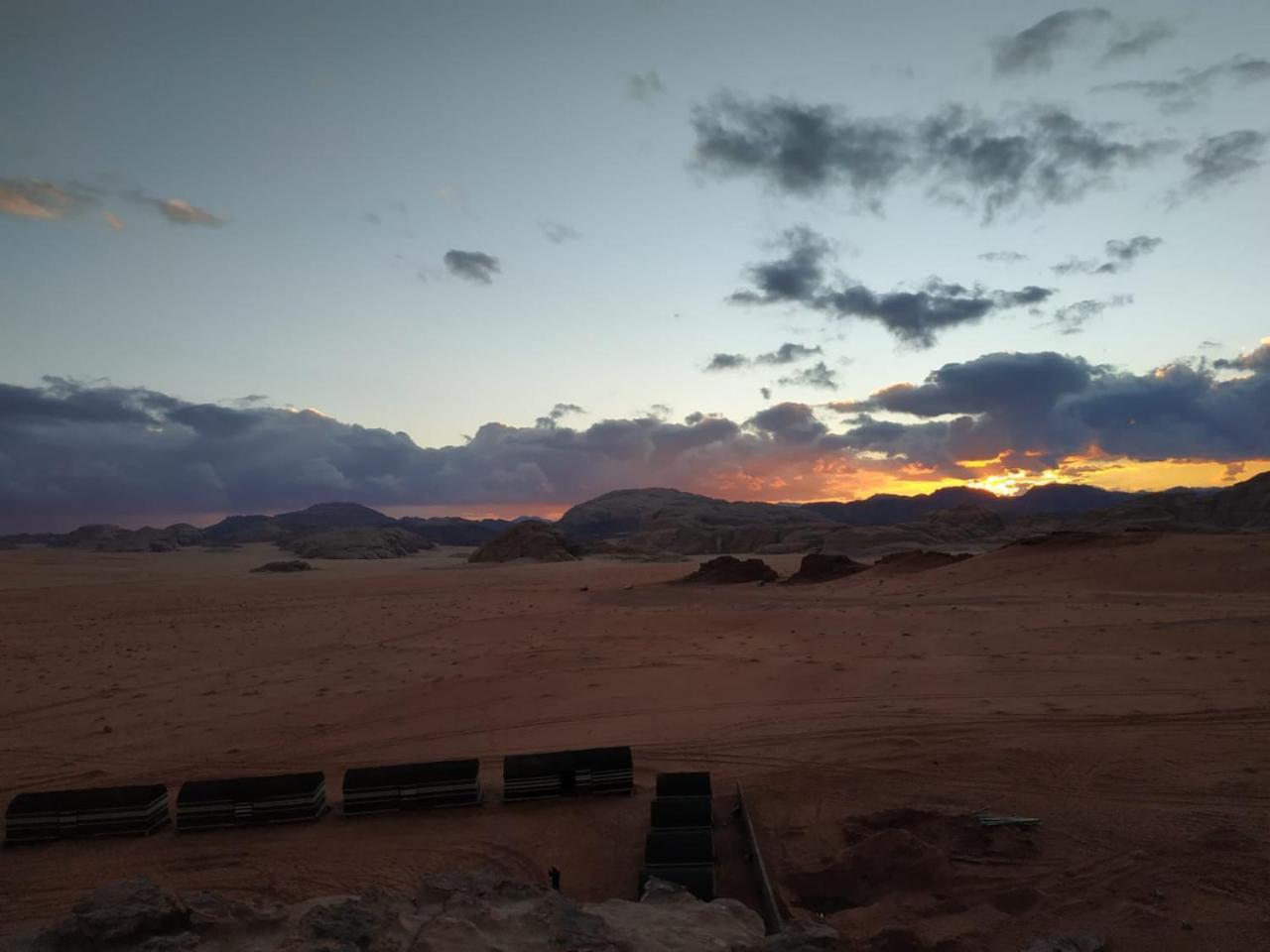 Wadi Rum Candles Camp エクステリア 写真